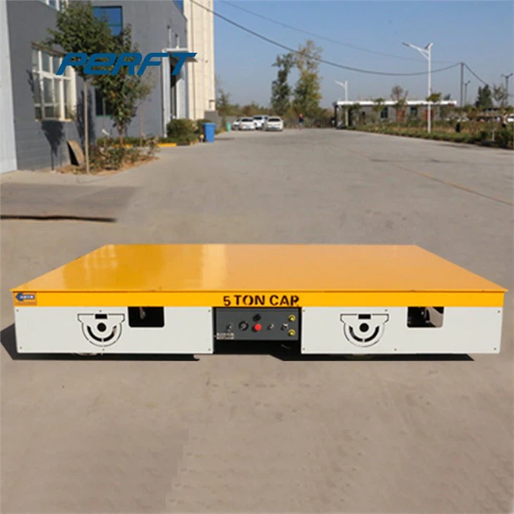 Bezkolejový přenosový vozík na baterie 30 tun